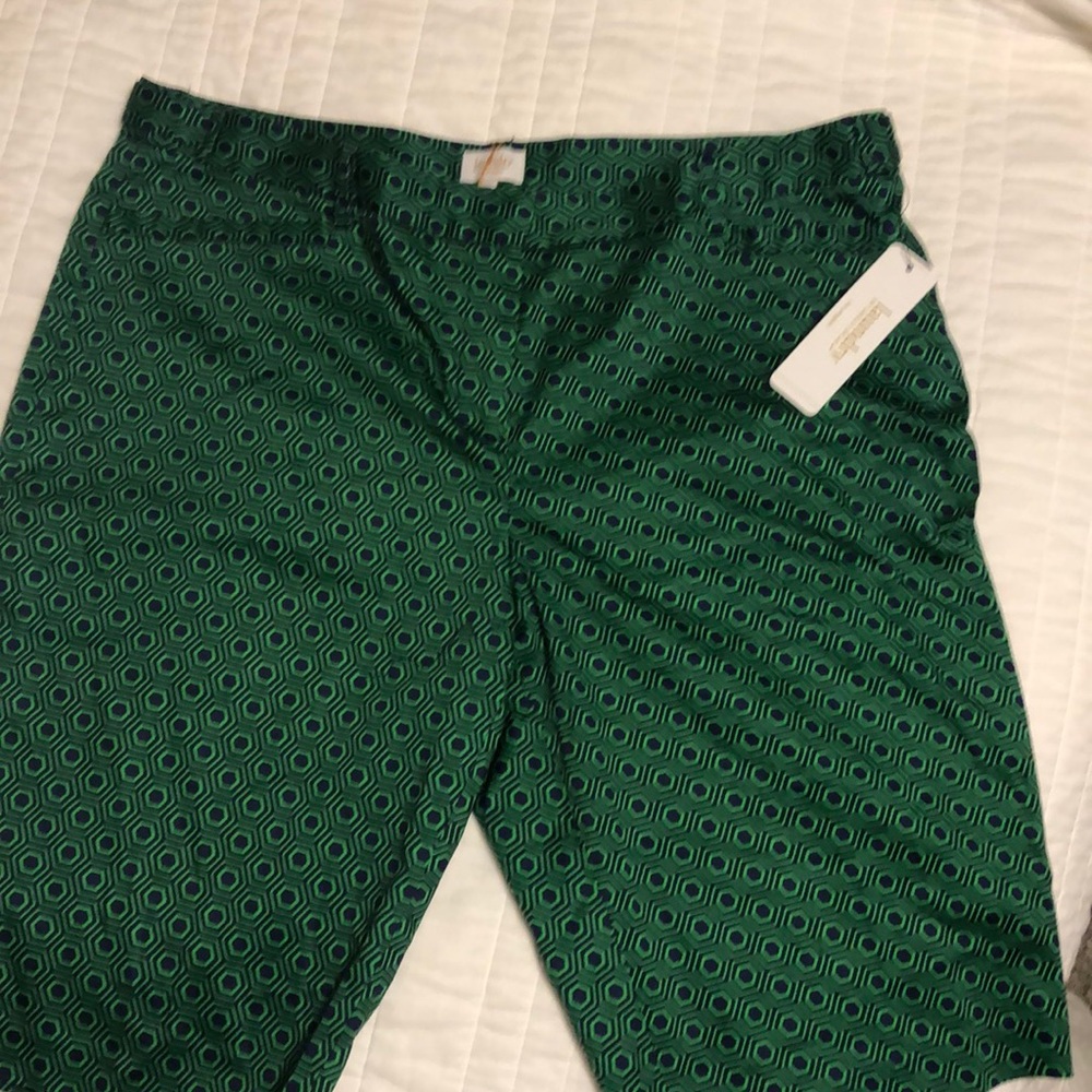 💥New pair of Laundry by Shelli Segal Shorts 💥